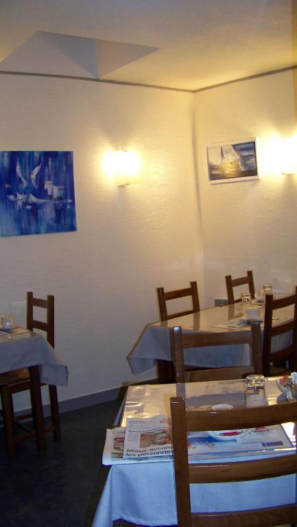 Hotel Du Port Конкарно Екстериор снимка